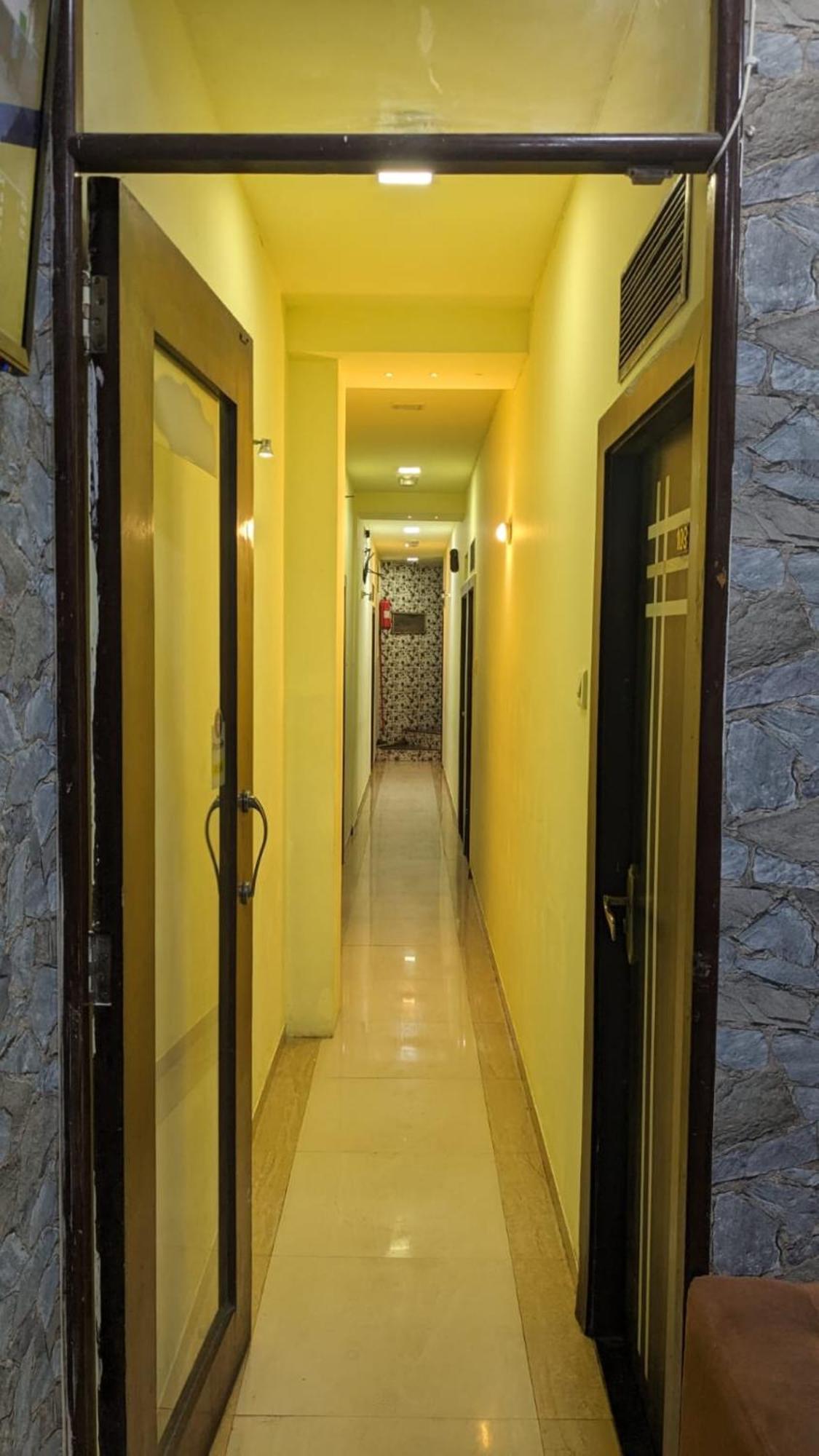 Bently Shelter Hotel